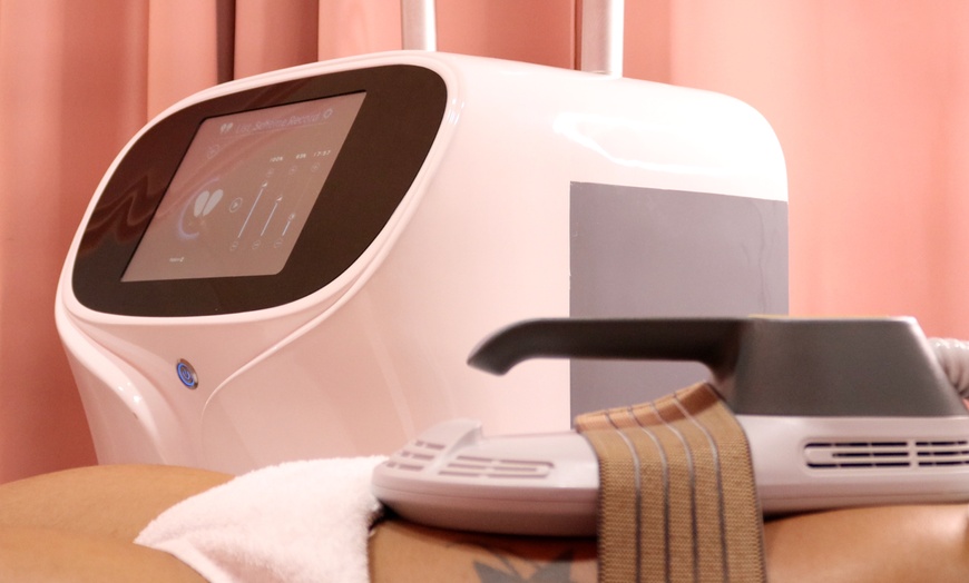 Image 2: Achieve Visible Results With One, Three or Six Cavitation Sessions