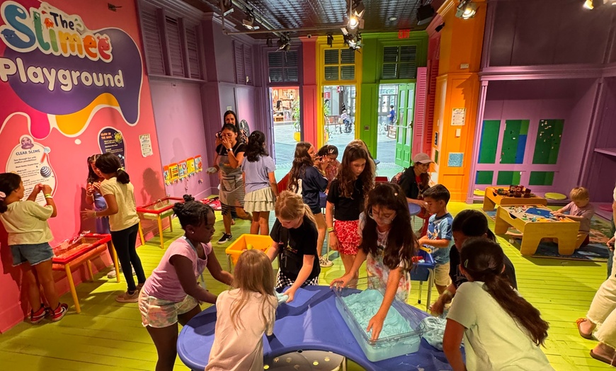 Image 5: Custom 8oz Slime or Full Slime + Sensory Play Experience @Paramus Mall