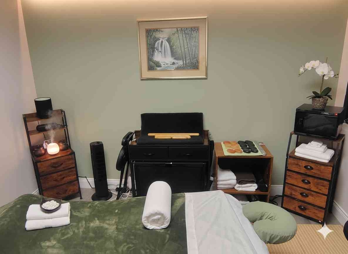 One 75- or 60-Minute Hot Stone Massage with Aromatherapy