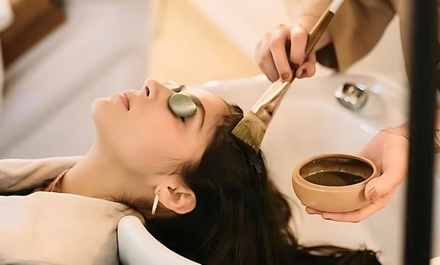 Image 6: Indulge in a Signature Head Spa Treatment / Aromatherapy Body Massage