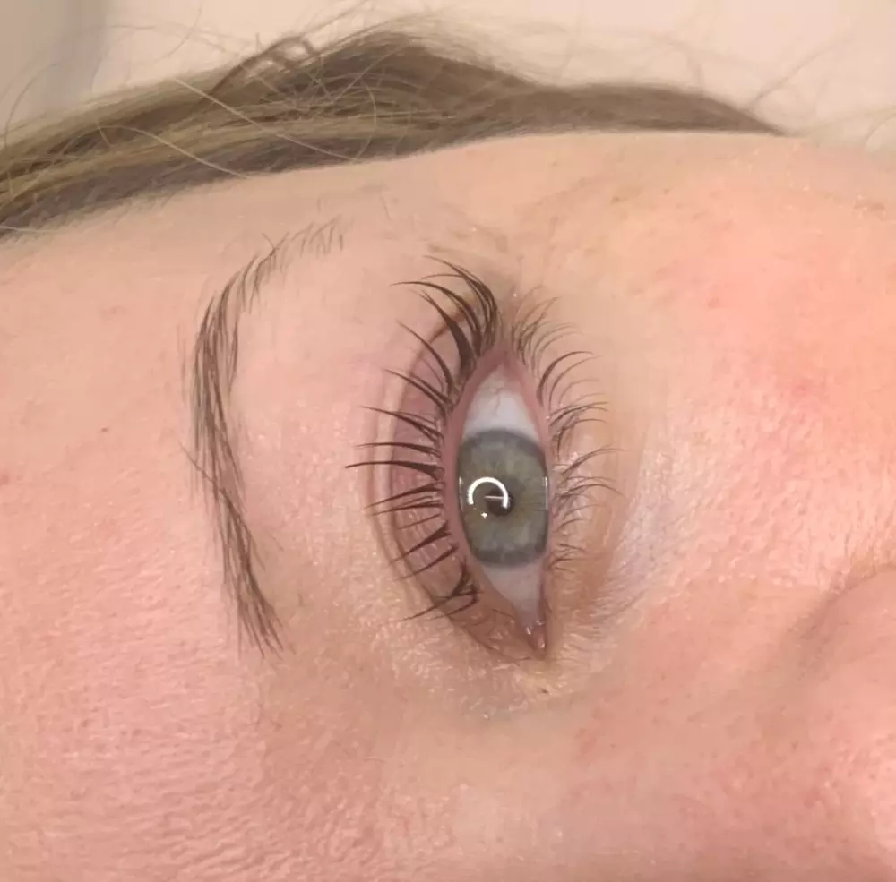 Get Flawless Lashes with Eyelash Lift & Tint Special