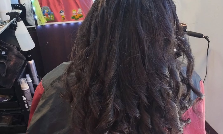 Image 7: Get Haircut, Condition, Blowdry with Style, Condition, or Color
