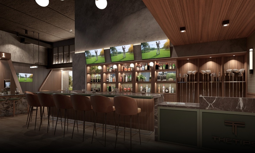 Image 3: Indoor Golf Simulator & Social Lounge – Miami