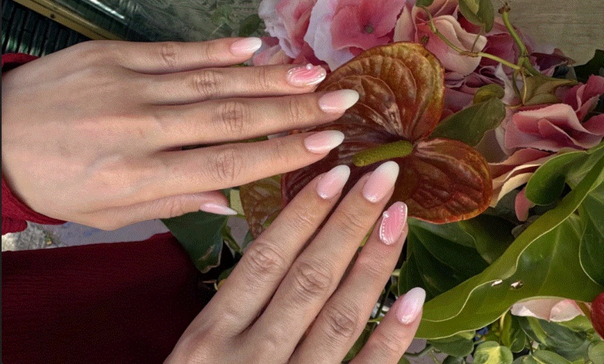 Image 6: Forfait beauté des mains et/ou des pieds au choix avec Happy Nails