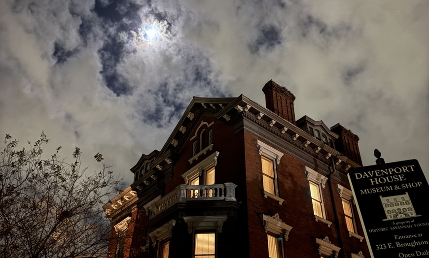 Image 10: Family Chills and Thrills with Cobblestone Ghost Tours