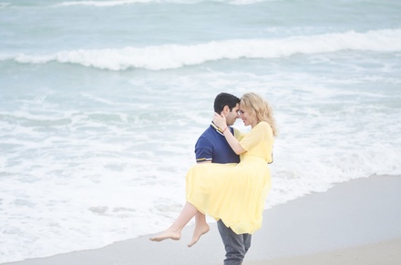 60 Minute Outdoor Photography Session - M. Bond Photography