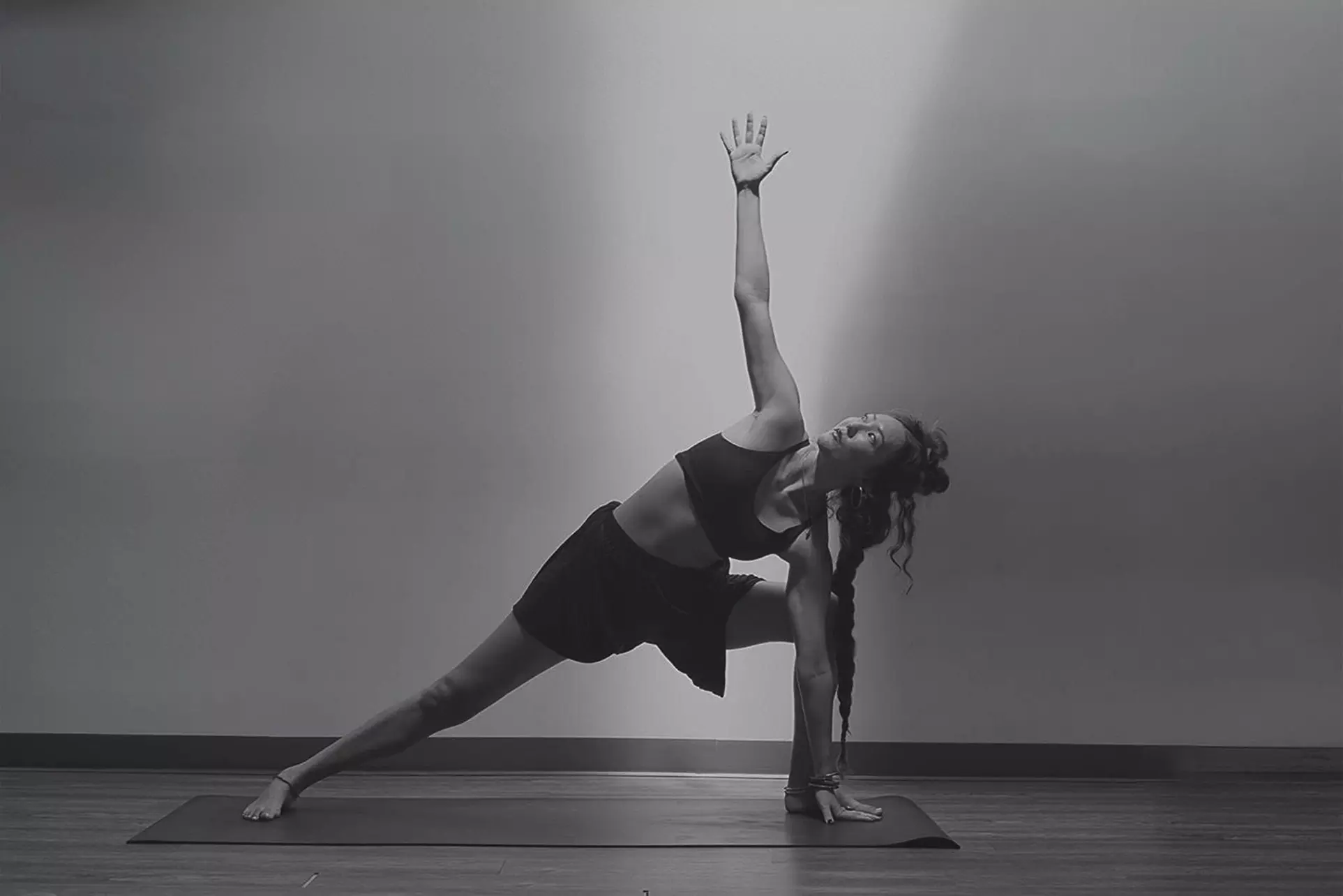 Beginner Yoga Classes in an Exclusive Group Size (1-6) in Orange, CA | Personalized Attention from Expert Trainer