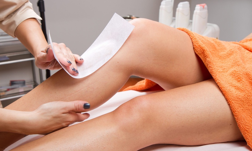 Image 6: Smooth & Beautiful with Full Waxing, Tinting, Threading & More