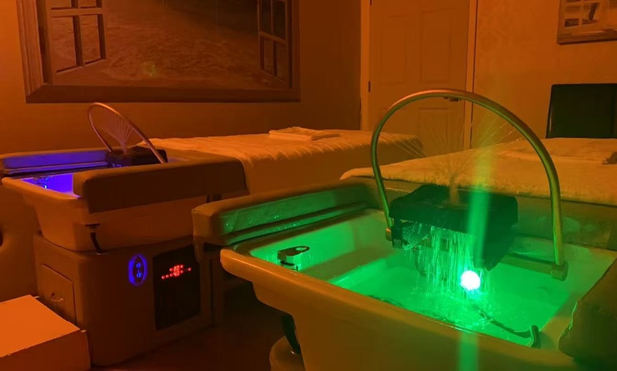 Image 3: 60, 90, or 120- Minutes Hydrotherapy Scalp and Body Massage Experience