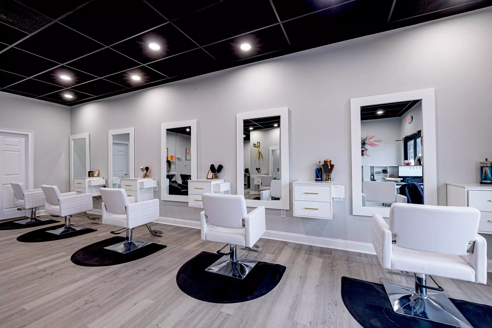 Get Balayage, Highlight, Women’s Haircut & Blow-Dry