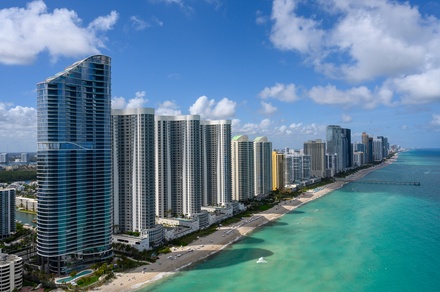 Miami Beach and Fort Lauderdale, City & Ocean views, Helicopter Experience for Two - Keen Fly