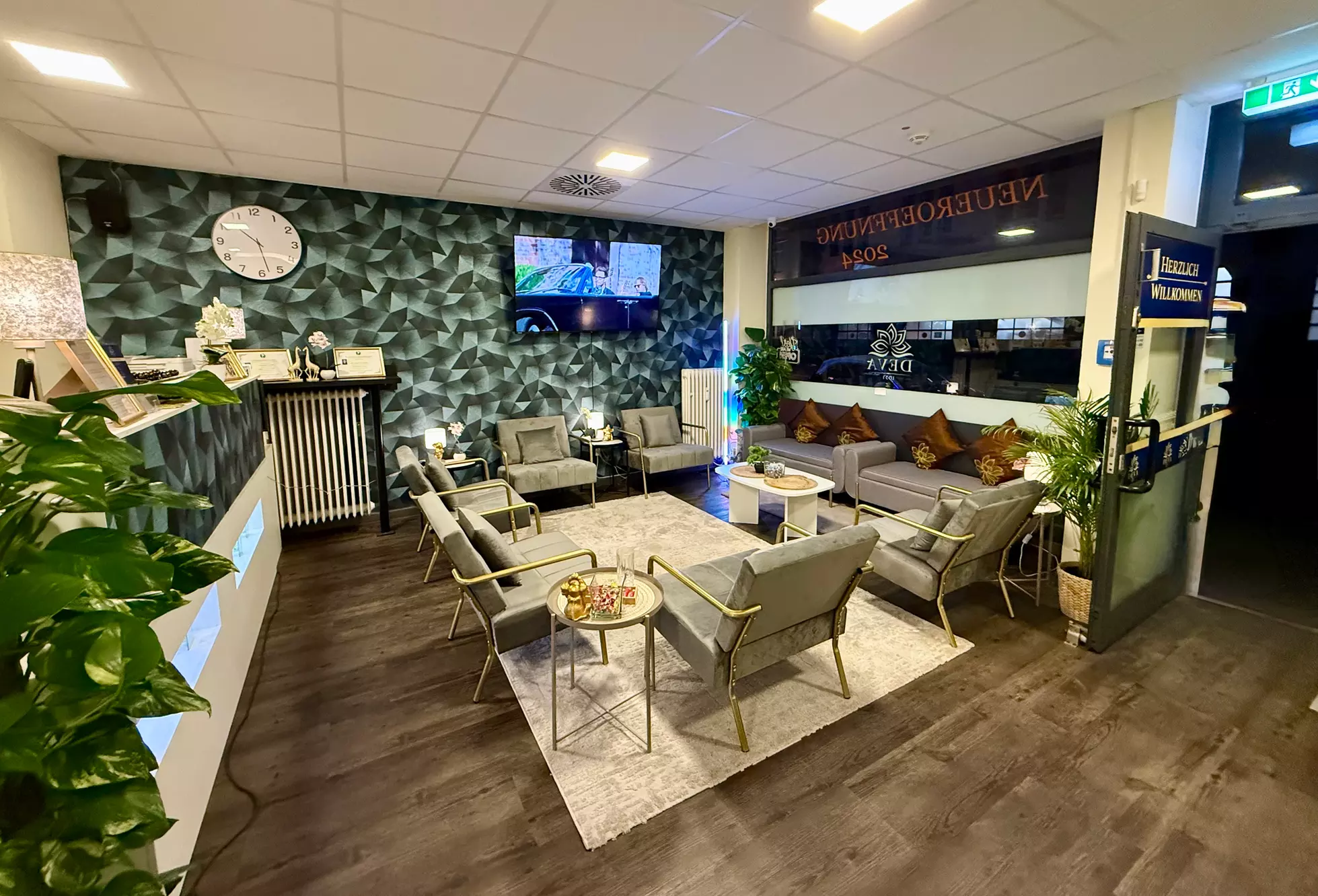 90 Min. oder 120 Min. Hot-Stone-Massage für 1 Personen oder als Paarmassage (bis zu 38% sparen) - Second Medium