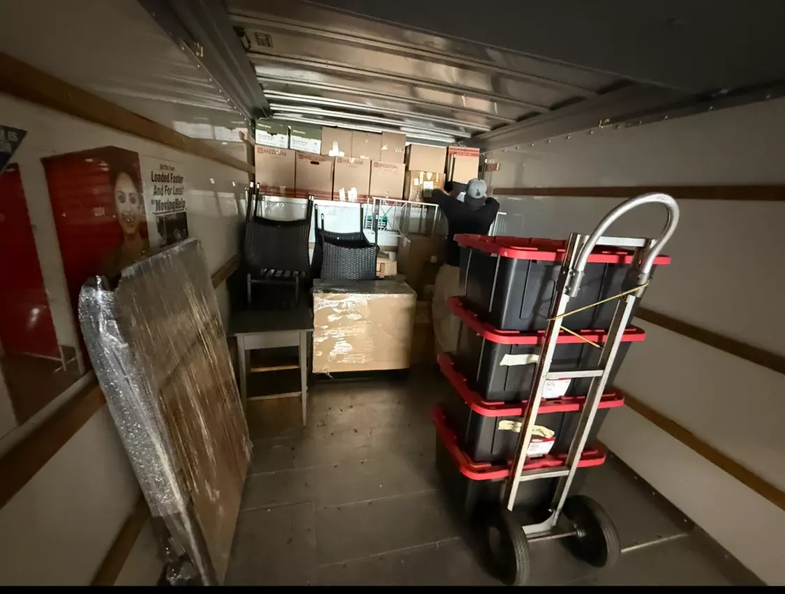 2 or 3 Hours of Moving Service with 2 or 3 Movers Option & a Truck