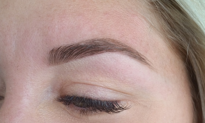 Image 3: Lash Lifts, Tints & Brow Tints for Enhanced Natural Beauty