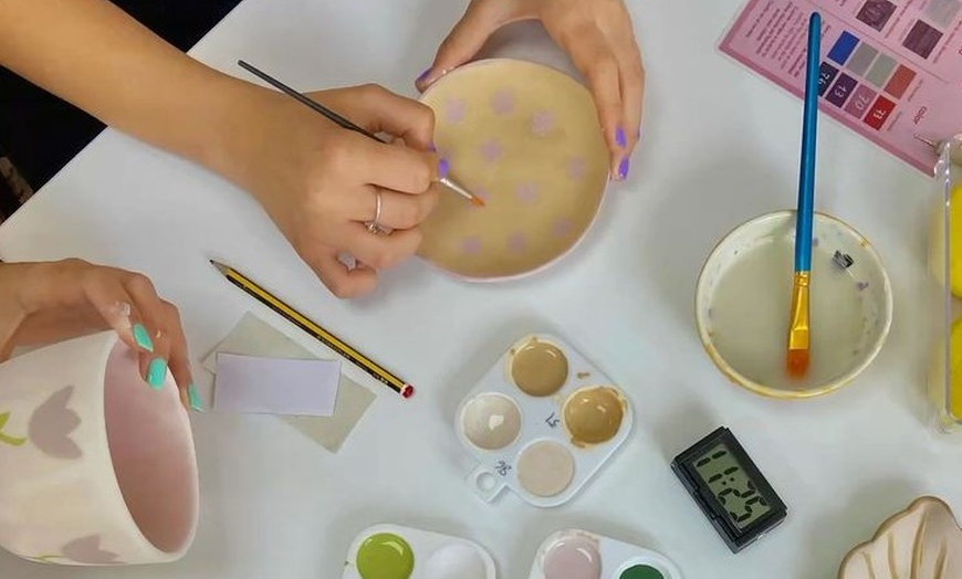 Image 2: Taller creativo a elegir con picoteo y bebida para 1 o 2 personas