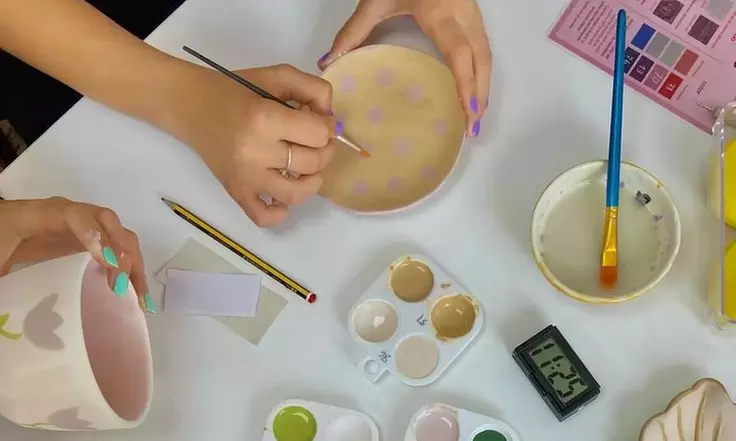 Taller creativo a elegir con picoteo y bebida para 1 o 2 personas