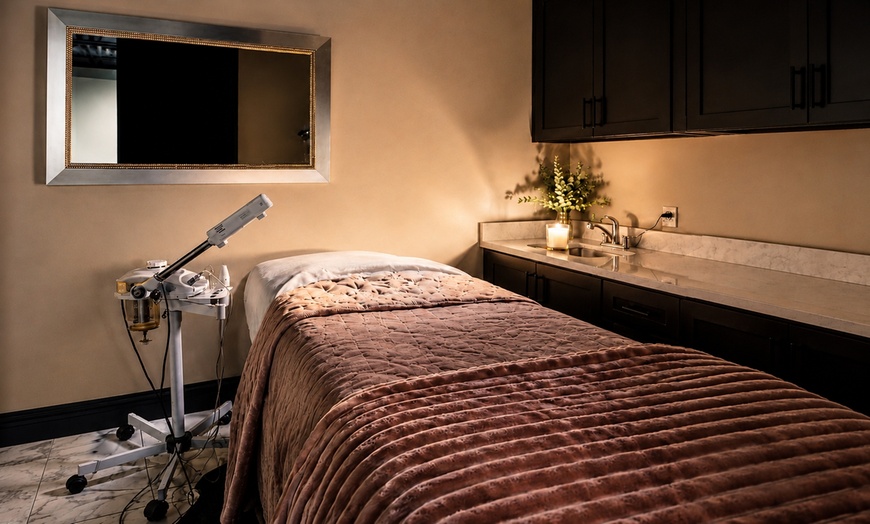 Image 2: Brazilian or Underarm Waxing Sessions for Smooth, Lasting Results
