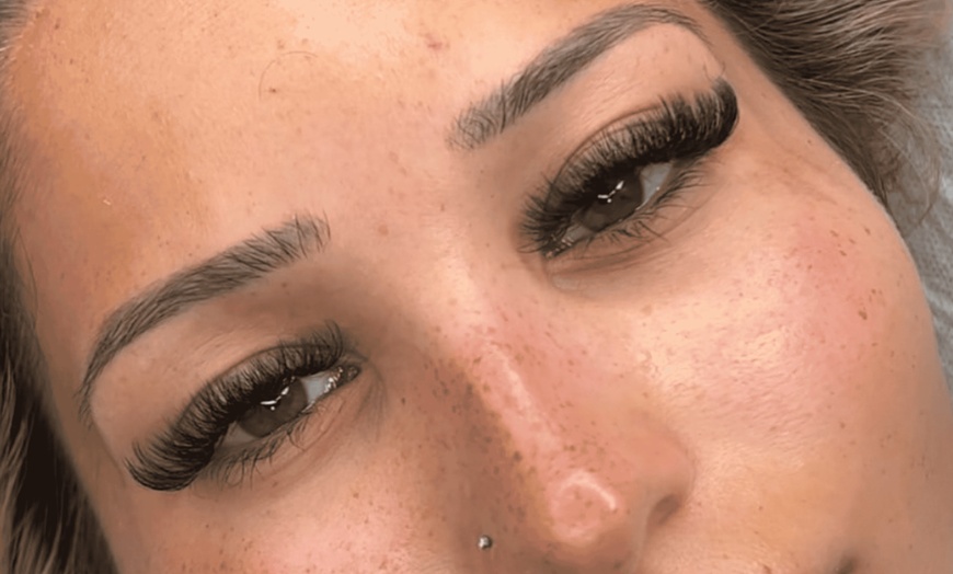 Image 1: Enhance Your Look with One New Full Set of Any Eyelash Extensions
