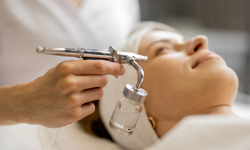 Image 1: Up to 75% Off on Facial - Oxygen at UK Aesthetics Lounge