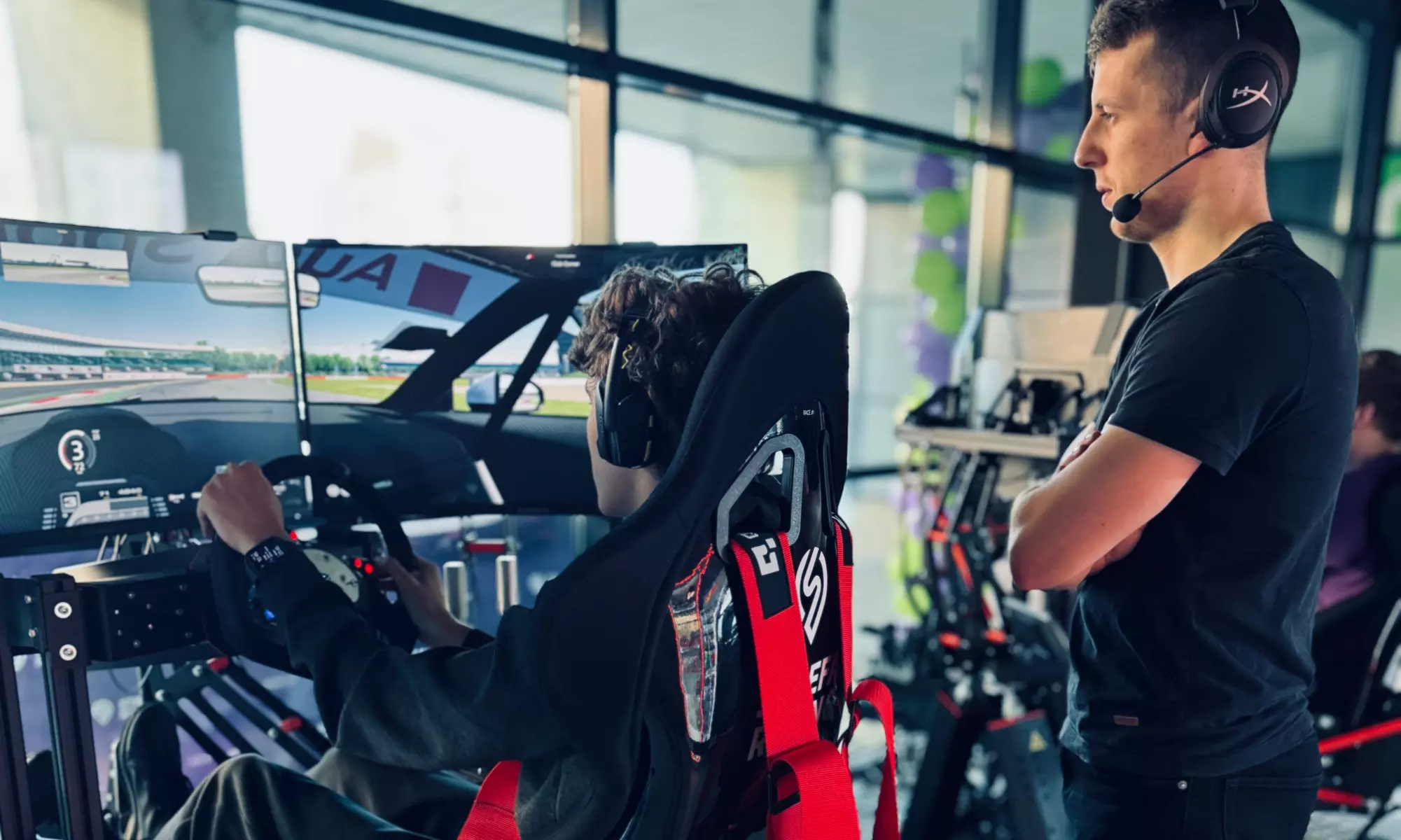 Start przygody z simracingiem dla entuzjastów wyścigów