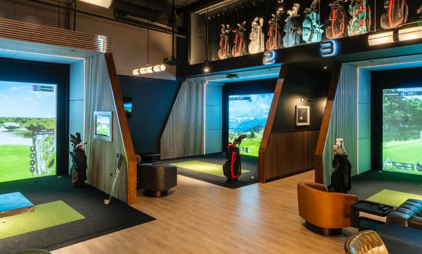 Image 2: Indoor Golf Simulator & Social Lounge – Miami