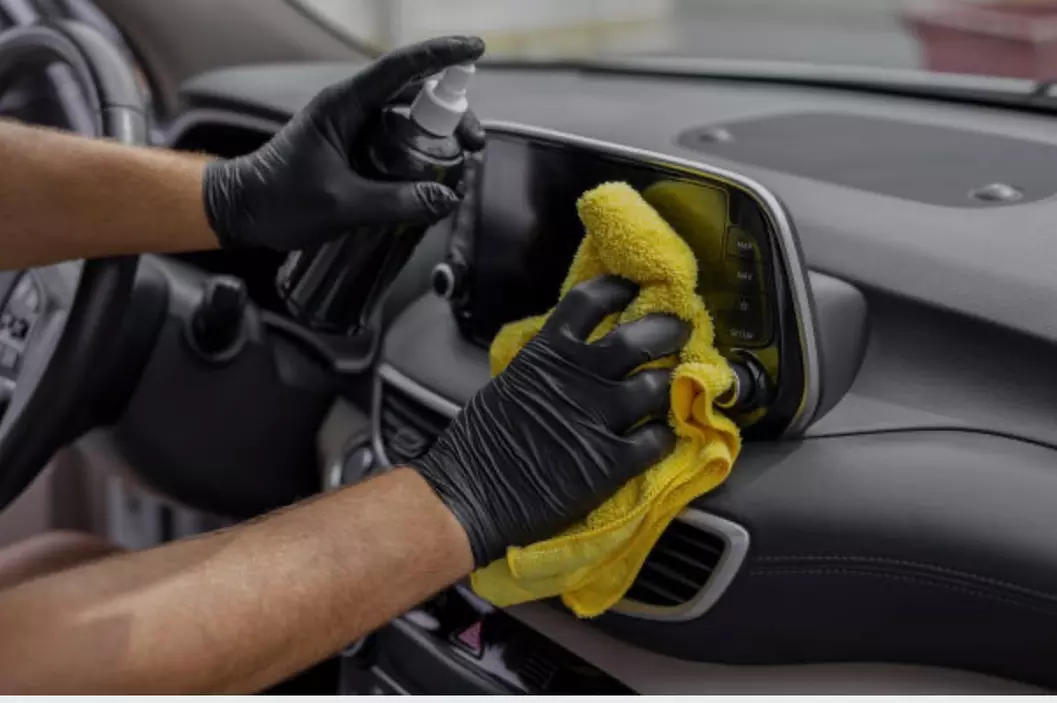 Limpieza completa de vehículos, furgoneta y sofá, con opción a ITV - Primary Image