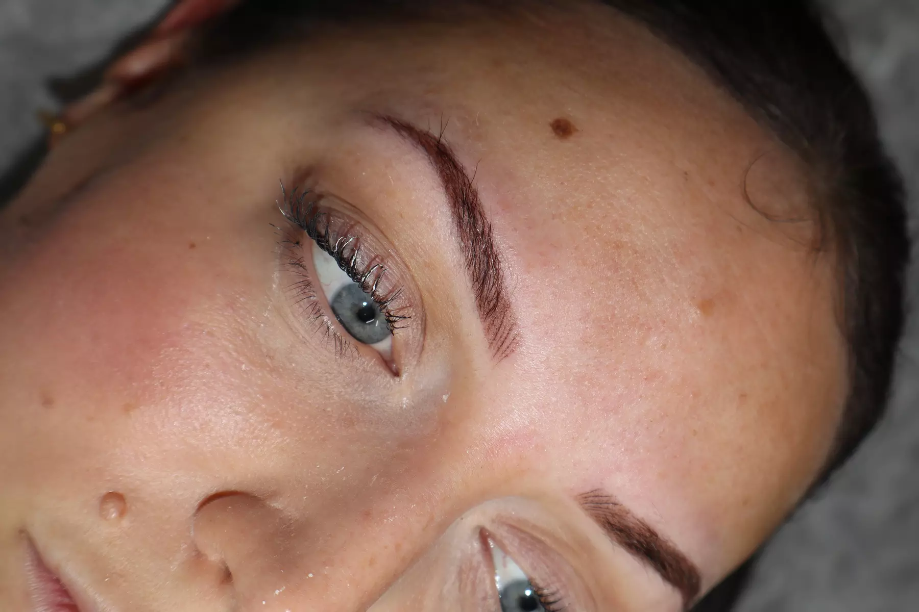 Permanent Make-up: Powder Brows oder Shading Lipliner inkl. Beratung für 1 Person (60% sparen) - Primary Image