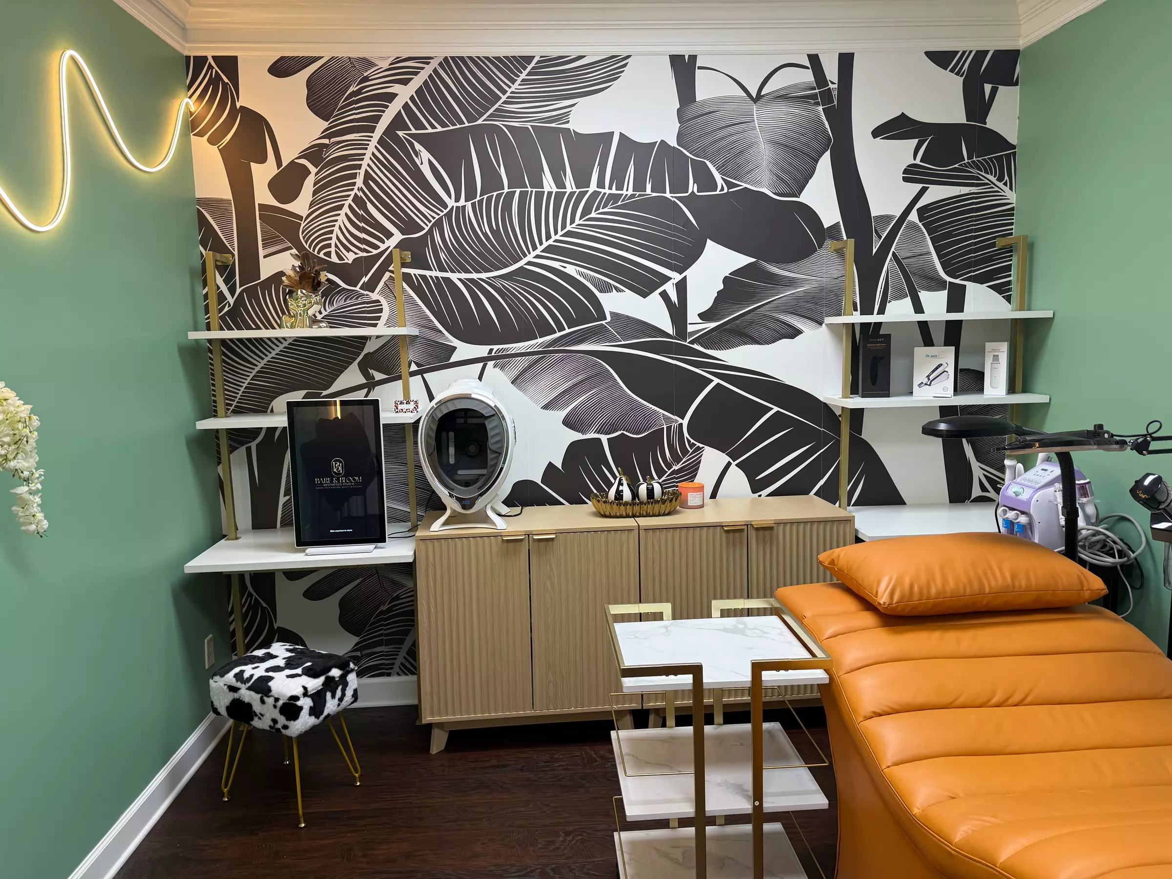 Choose from Popular 60-Min Facial Options — 1, 3, or 5 Sessions