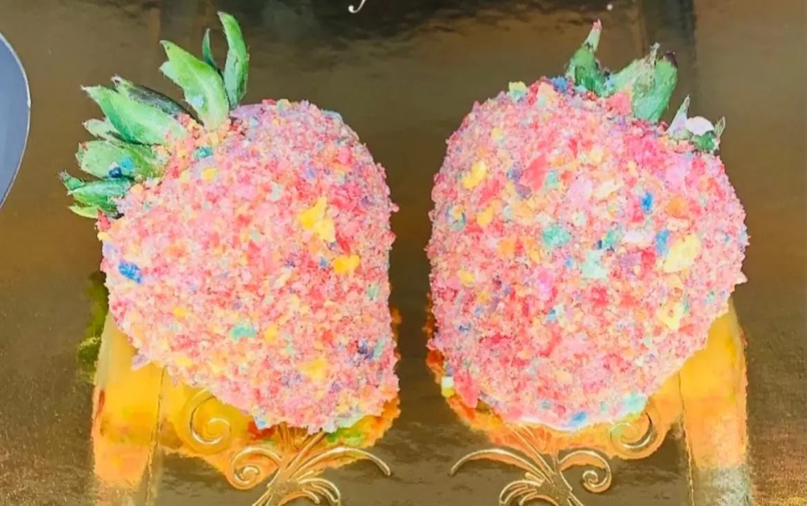 Designer Dipped Strawberries – Pick Your Flavor or Fun Topping Mix!
