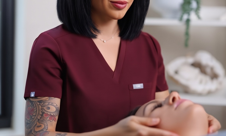 Image 2: 60-Minute Swedish or Deep Tissue Massage + Add on