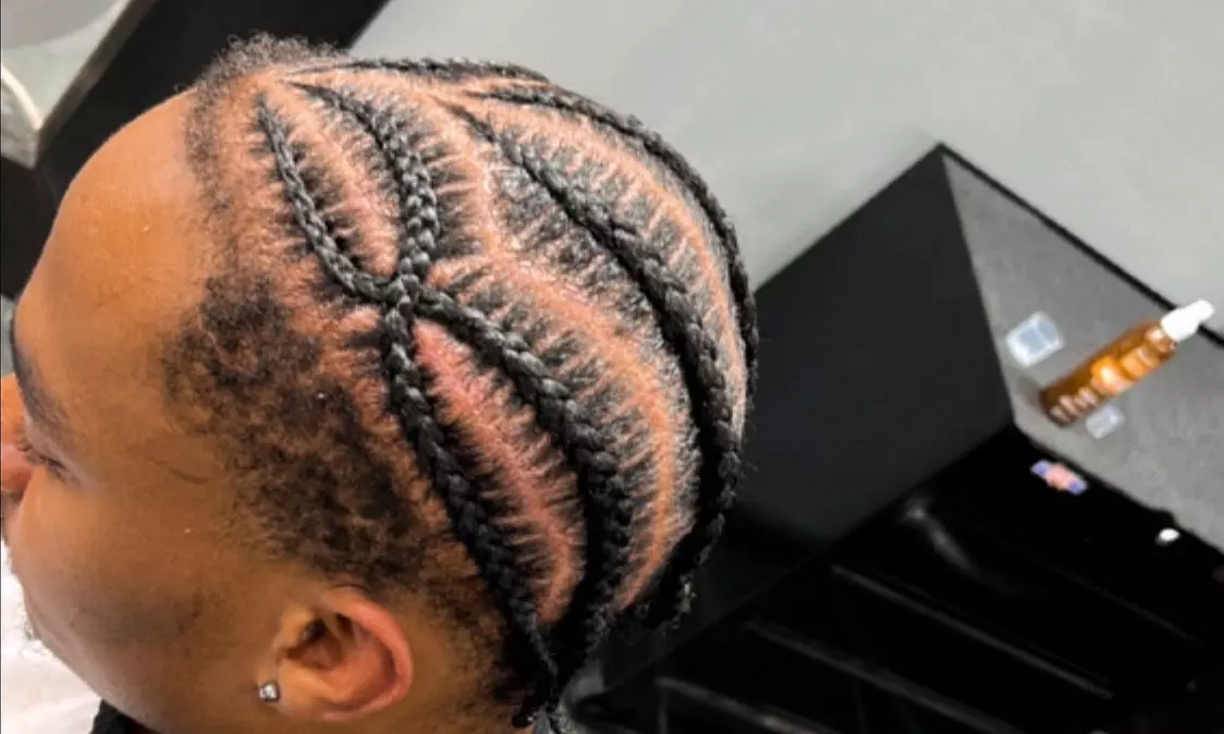 Choice of Knotless Session, Freestyle Braids or Cornrows Session