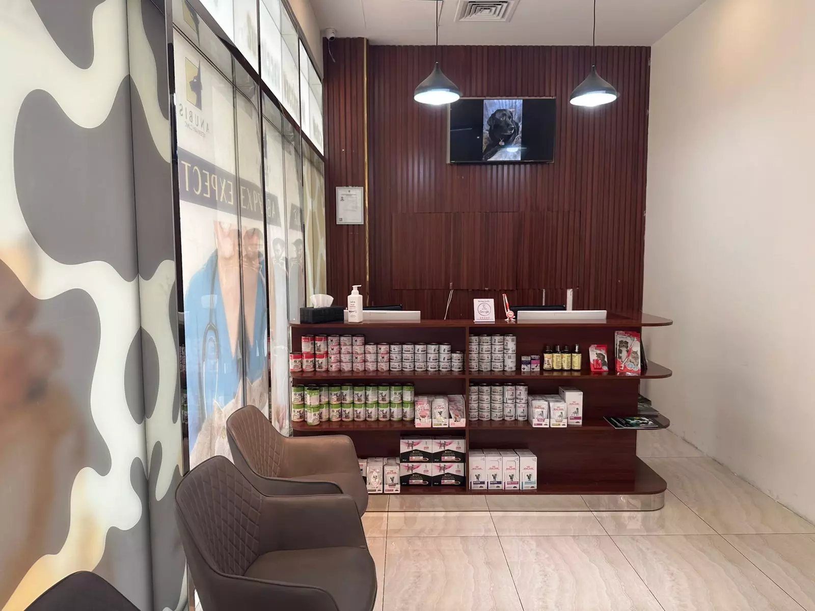 Male/Female Cat or Small Breed Dogs (up to 5 kg) Castration or Spaying