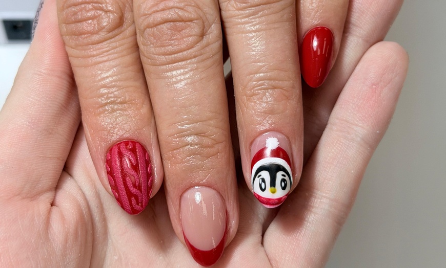 Image 5: Get No-Chip Manicure 'Russian Technique Manicure