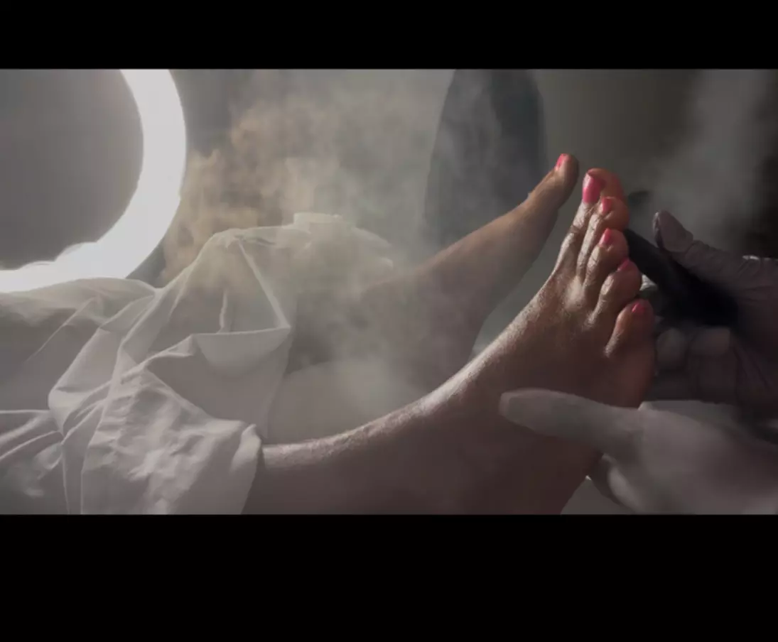 60 or 90-Minute Swedish or Deep Tissue Massage w/ 3-in-1 Spa Treatment