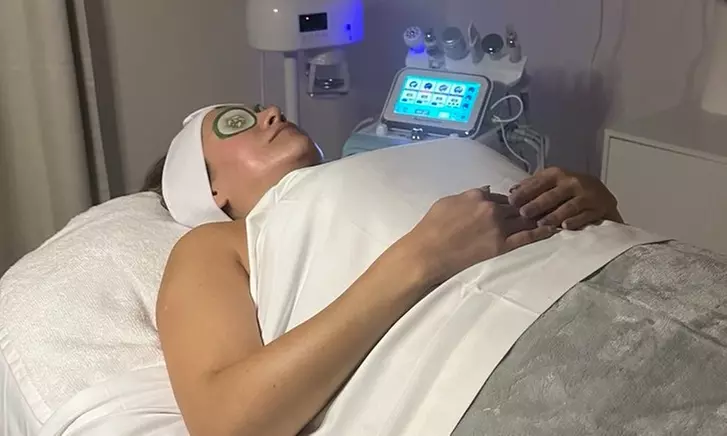 Atrosa Signature Facial for a Fresh Look!