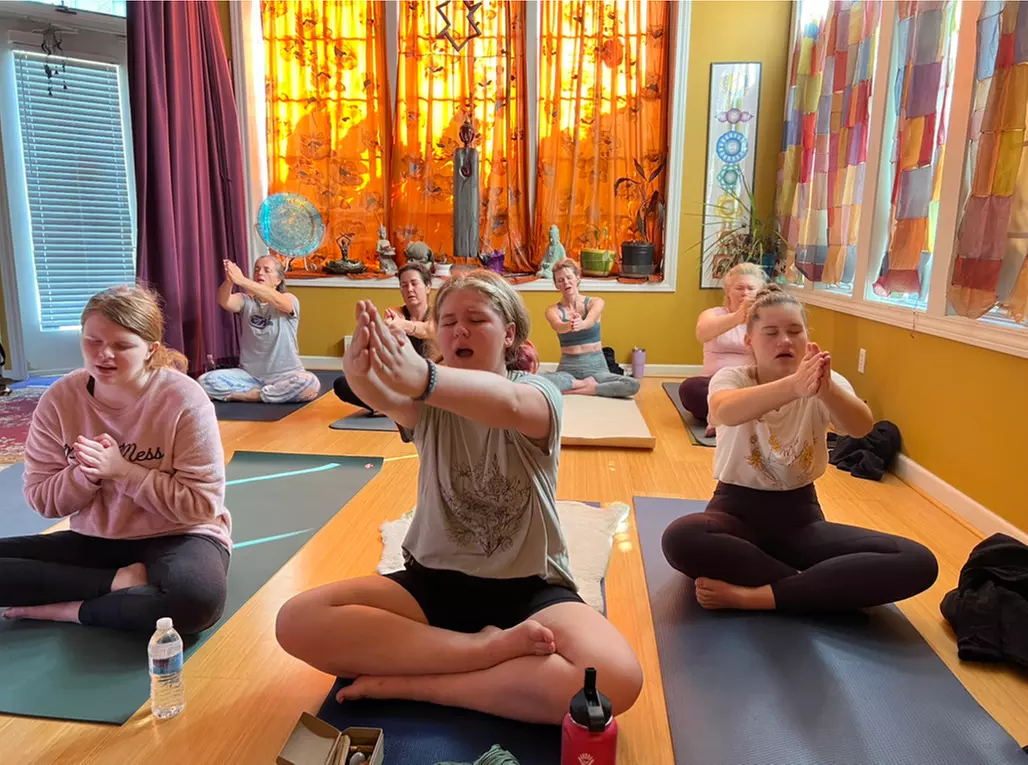 Kundalini Yoga Classes – Transformative Experience