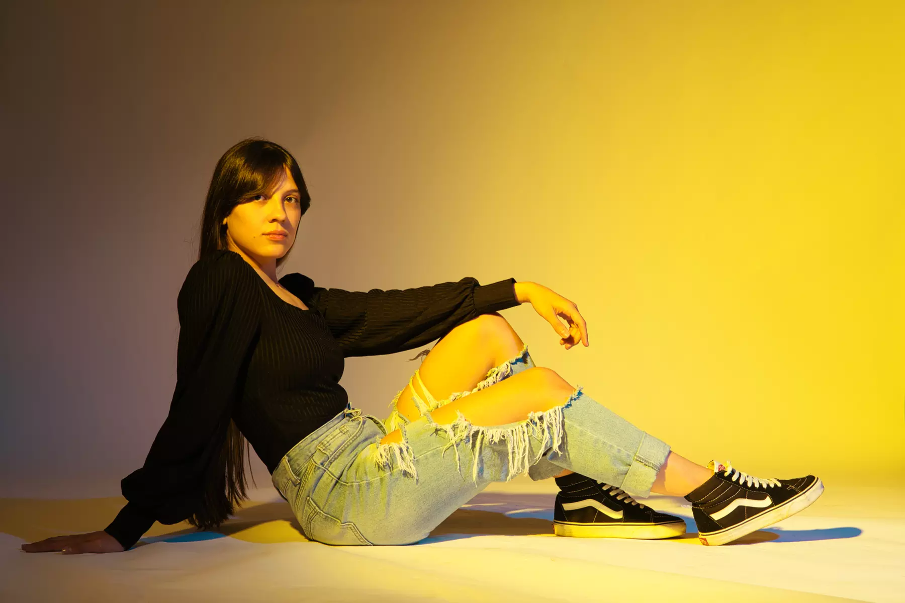 Creative Studio 60 or 90-Minute Photoshoots with Professional Lighting