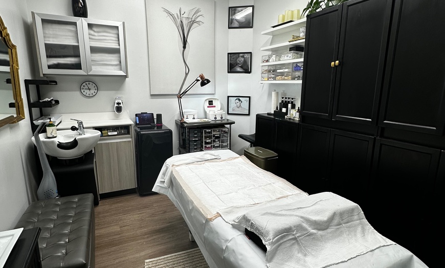 Image 2: Monday and Tuesday Brazilian and Underarm Wax Options Available