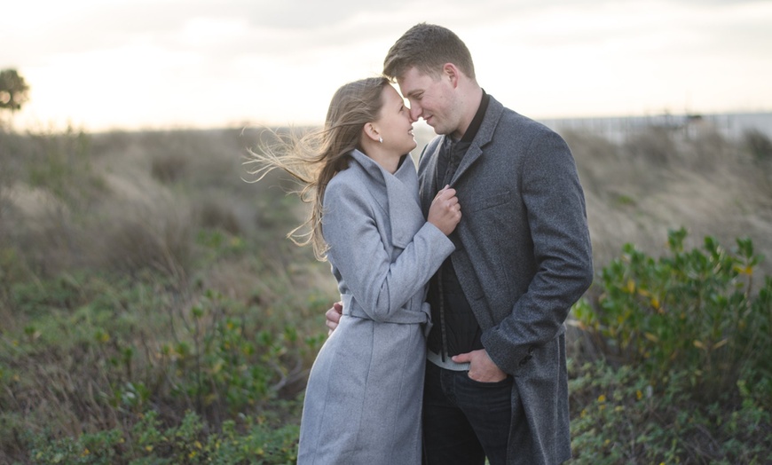 Image 5: Enjoy a 60-Minute Outdoor Photography Session