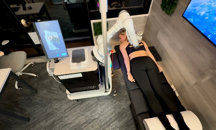 Image 3: Relax with 30, 45 or 60-Minute Classic AI Enhanced Massage at ALMATIQ