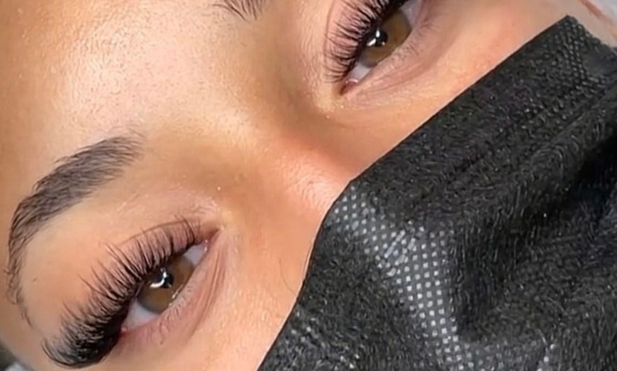 Image 1: Extensions de cils au choix à Hayleebeauty Lash