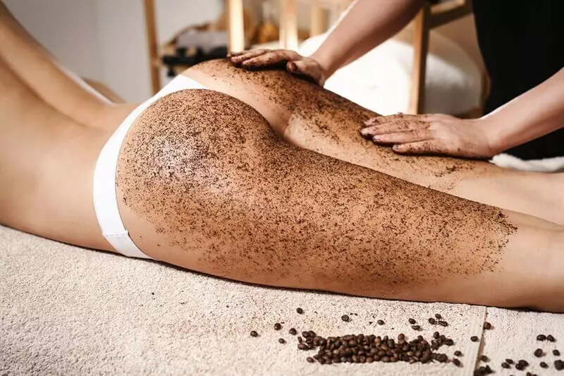 Massage + Deeply Clean Coffee Scrub & Aromatherapy Essential Oil