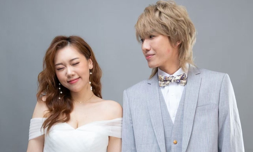 Image 2: Enjoy Valentine’s Day Indoor Couple Photoshoot Special Package