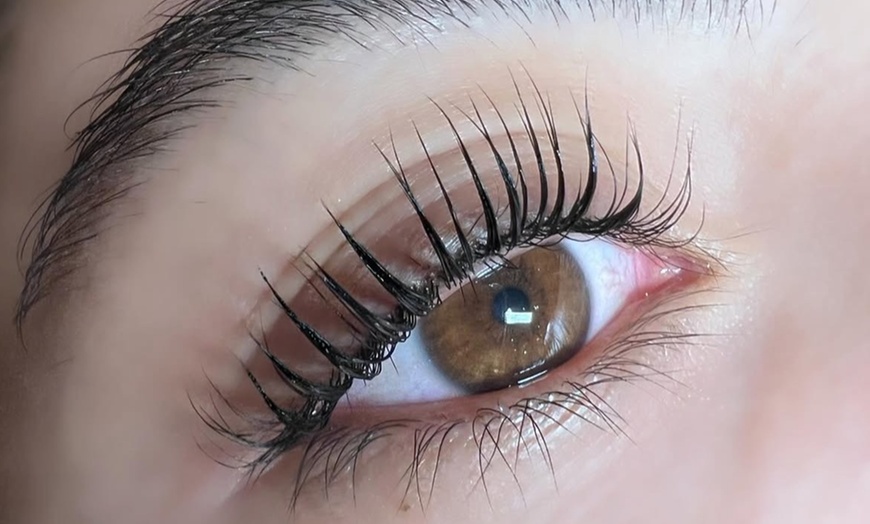 Image 1: Lash Lift or Lash Lift with Tint for Beautifully Curled Lashes 