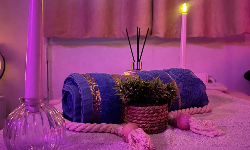 Image 2: Modelage au choix de 30 min ou californien de 60 min