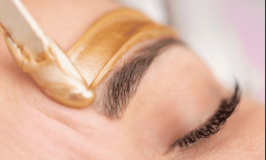 Image 3: Up to 30% Off on Waxing at Lalash By Day