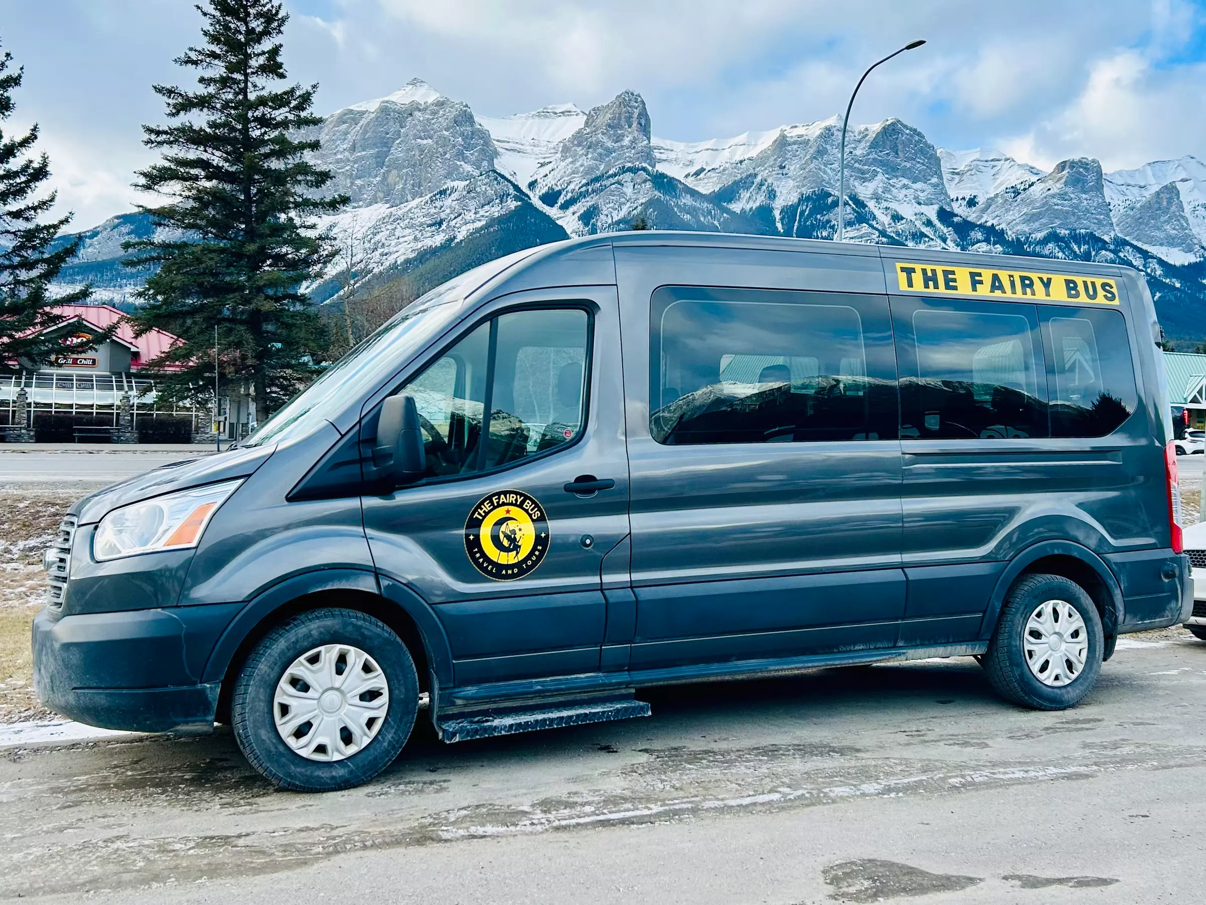 Scenic Moraine Lake and Lake Louise Tour with Shuttle Options