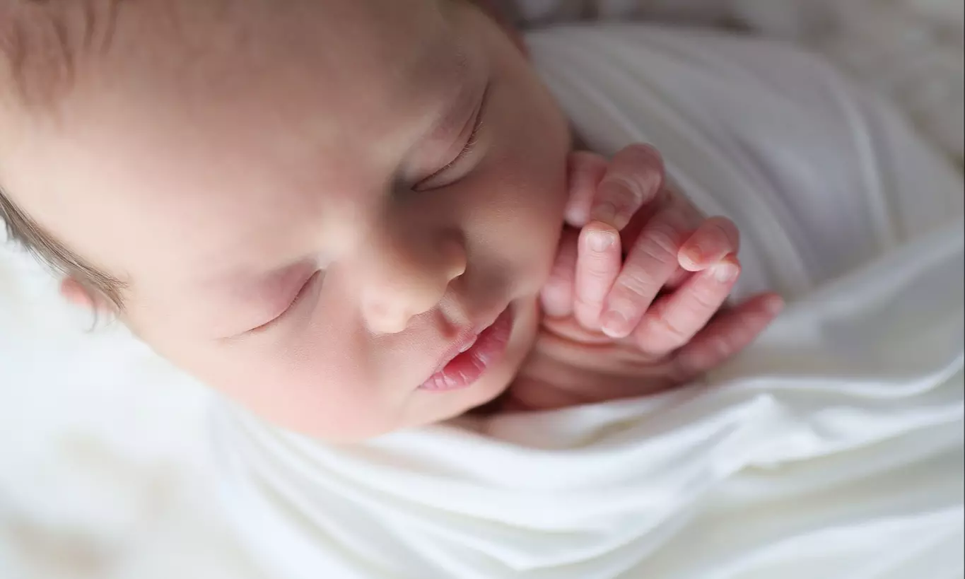 Sugar Baby Newborn Package: 10 or 14 Digital Images + Poses & More