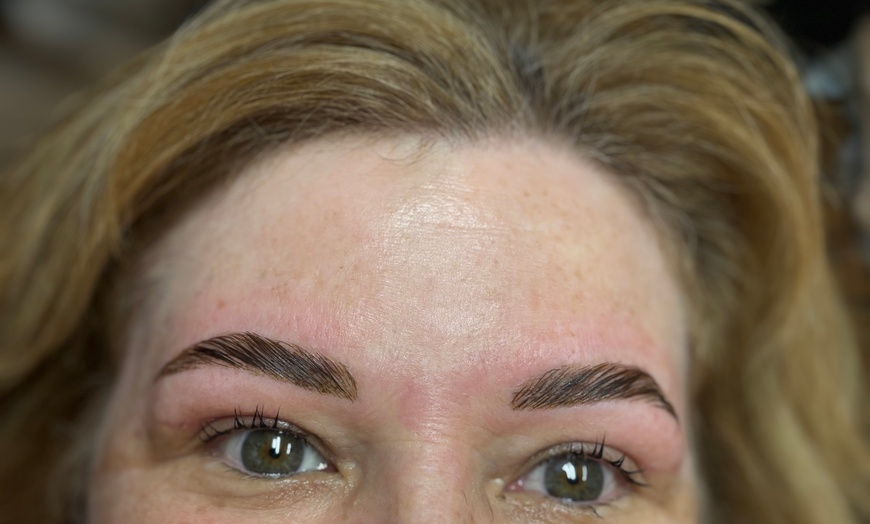 Image 2: Get Perfectly Shaped Brows with Brow Lamination with Tint Combo