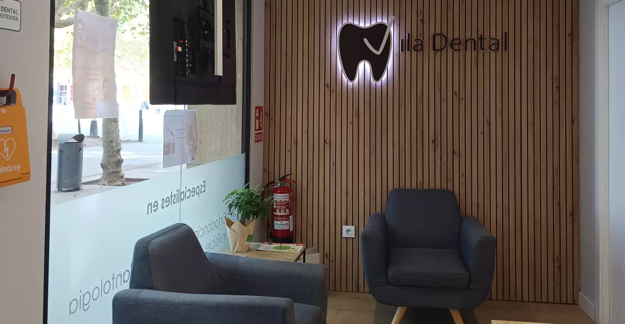 Limpieza dental y revisión con opción a TAC dental en clínica familiar